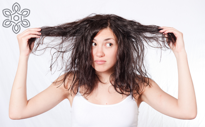 7 Fatores comuns que podem danificar seus cabelos